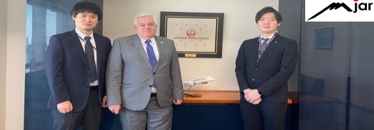 アルメニア駐日大使アレグ-ホフハニシャンが日本航空の代表者と会談