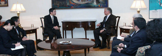 Հայաստանի արտաքին գործերի նախարարն ընդունեց Ճապոնիայի ԱԳՆ Կովկասի հարցերով հատուկ բանագնացին