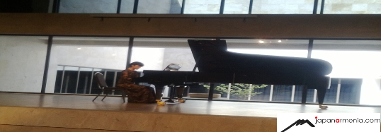 コミータス博物館•研究所での日本人のピアニスト七條恵子氏のコンサート（ビデオ）