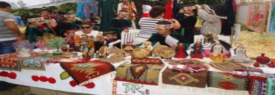 2015年にArtsakh(ナゴルノ・カラバフ)で桑の実の祭 が開催：写真