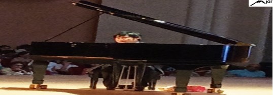動画:信之辻井-ピアノにあたってソロコンサート