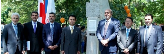 Երևանում կանգնեցվեց Հիրոսիմայի ողբերգությունը խորհրդանշող Խաղաղության հուշաքարը